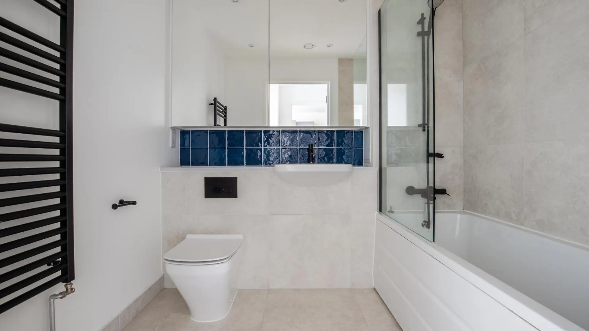 Londwell, Stylish Docklands Flat With Private Terrace Apartment London 0*,
