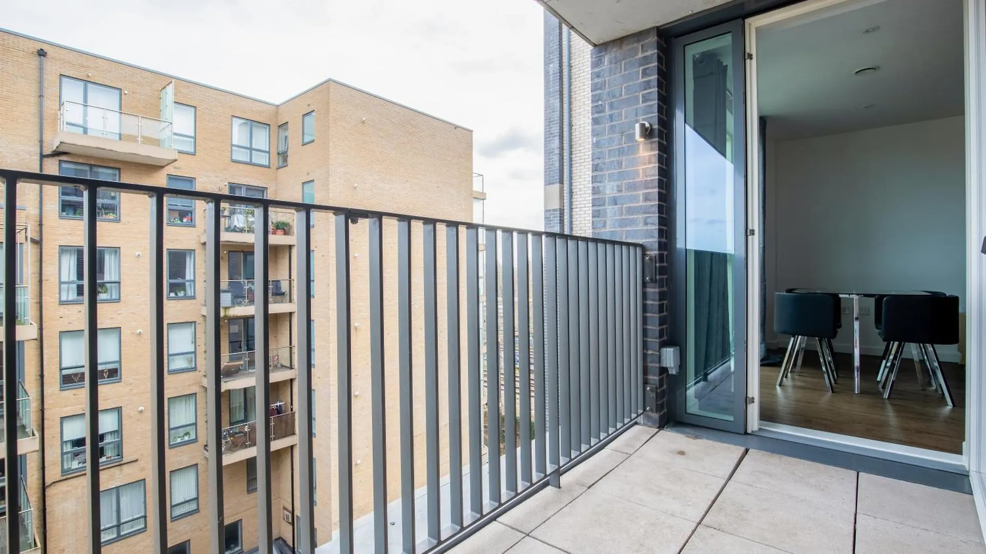 Londwell, Stylish Docklands Flat With Private Terrace Apartment London 0*,  United Kingdom